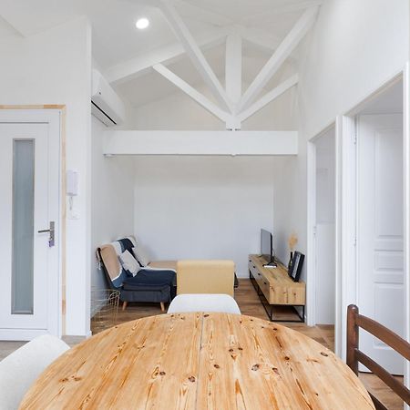 Appartement Climatise 2 Chambres ヴィルフランシュ・シュル・ソーヌ エクステリア 写真